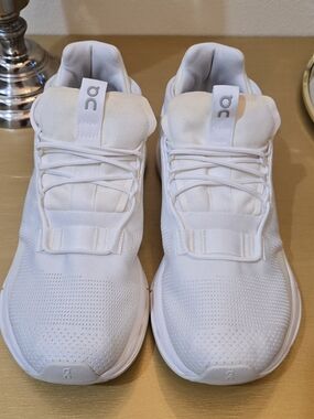 On Running Women's White Lightweight Knit Running Shoes
